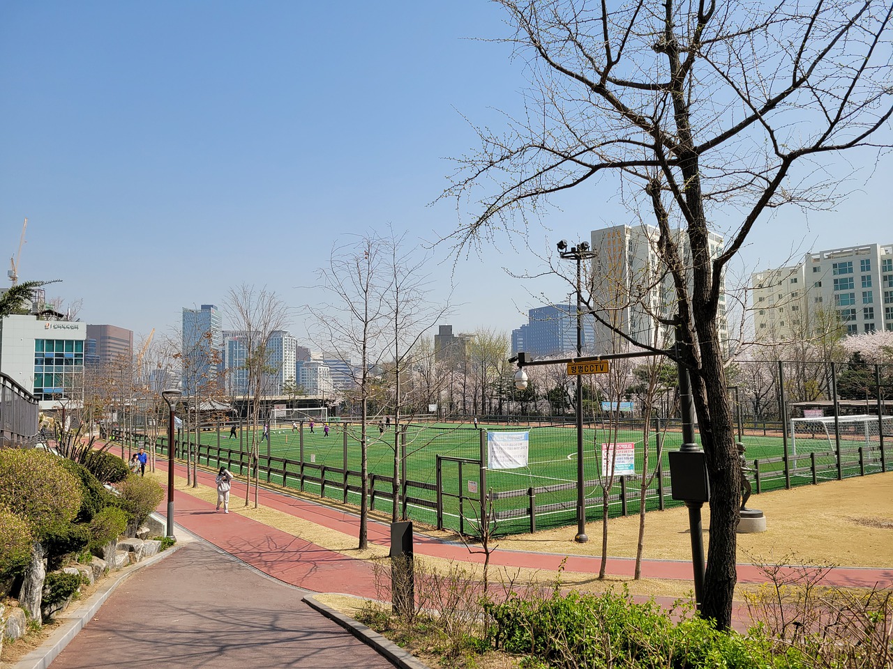 全民参与投